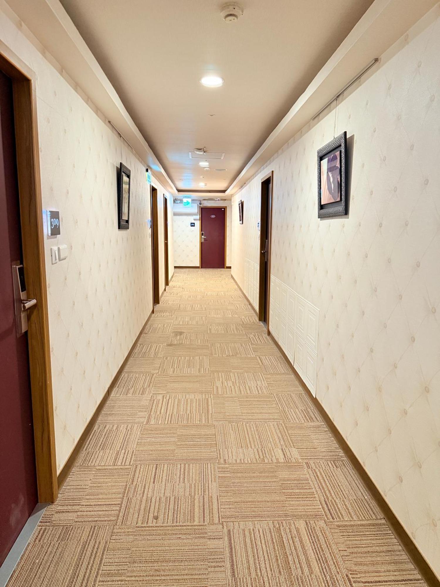 泊居旅店 Oursinn Hotel Đài Bắc Ngoại thất bức ảnh