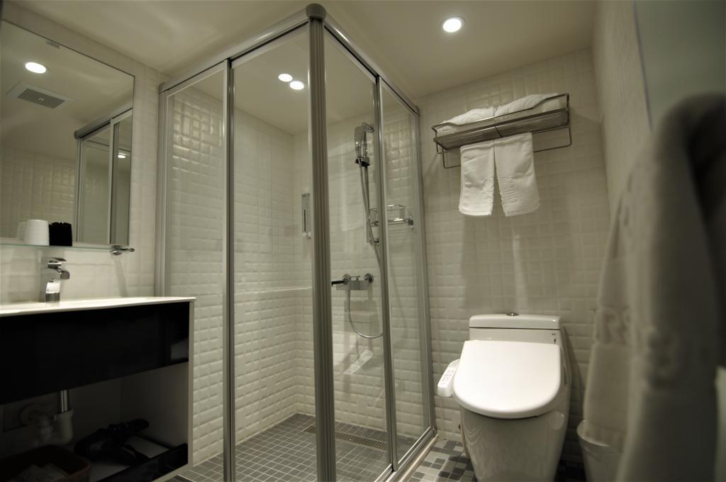 泊居旅店 Oursinn Hotel Đài Bắc Ngoại thất bức ảnh