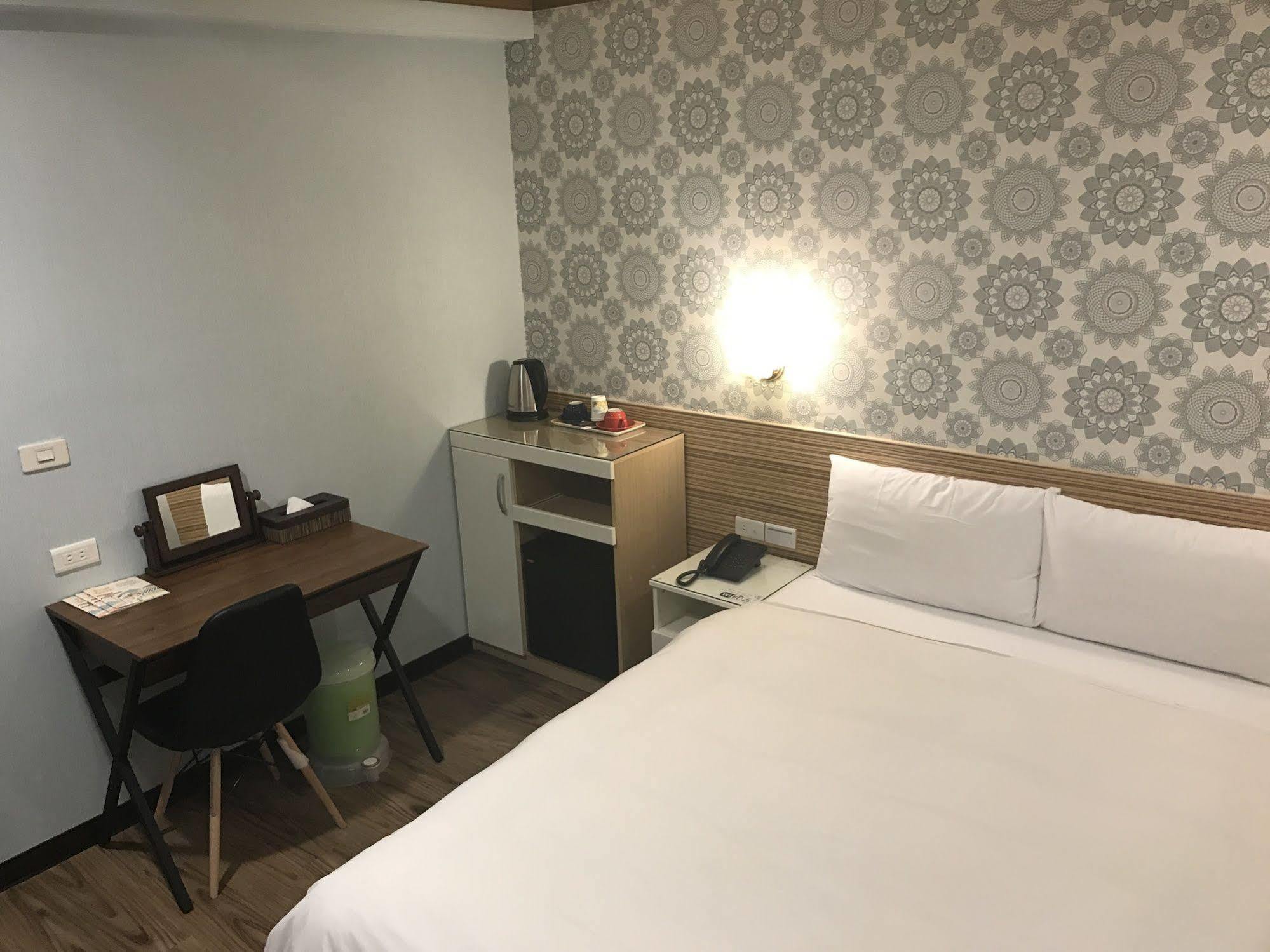 泊居旅店 Oursinn Hotel Đài Bắc Ngoại thất bức ảnh